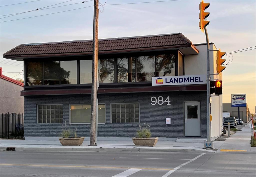 984 Sargent Avenue, Winnipeg, Manitoba