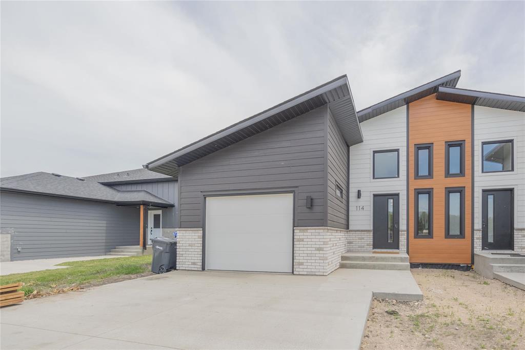114 Stoney Creek Drive, Blumenort, Manitoba
