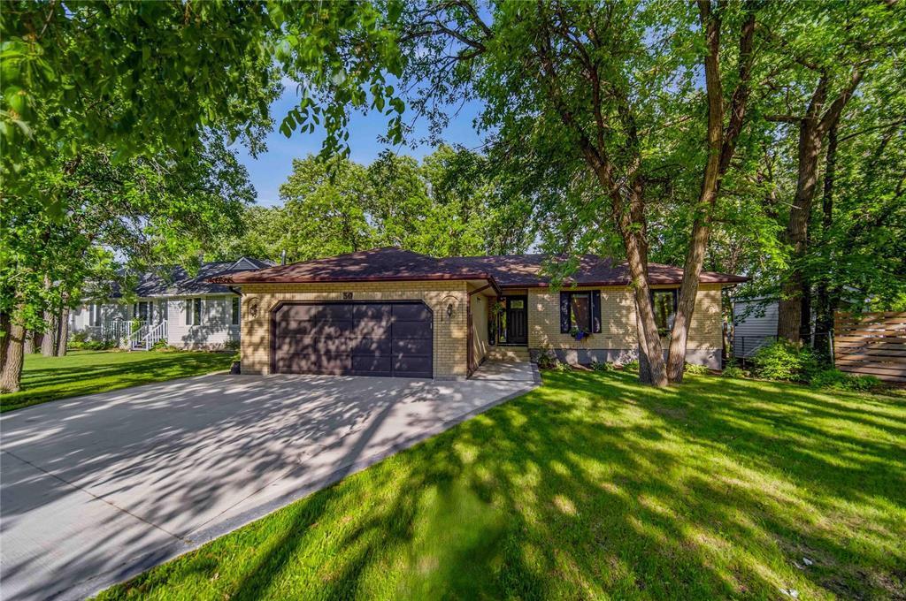 30 SEINE Avenue, Lorette, Manitoba