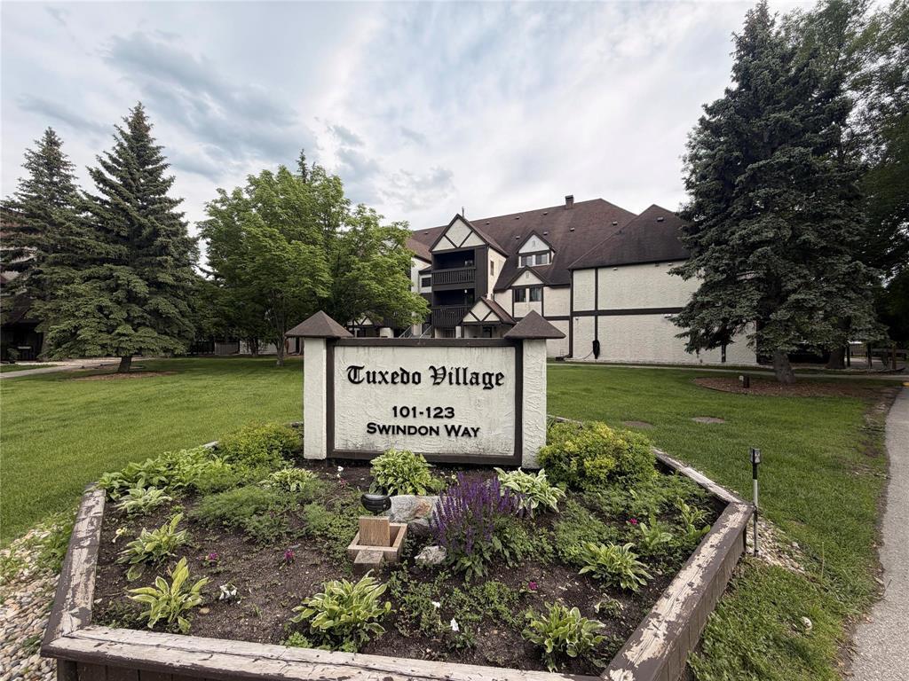 202 101 Swindon Way, Winnipeg, Manitoba