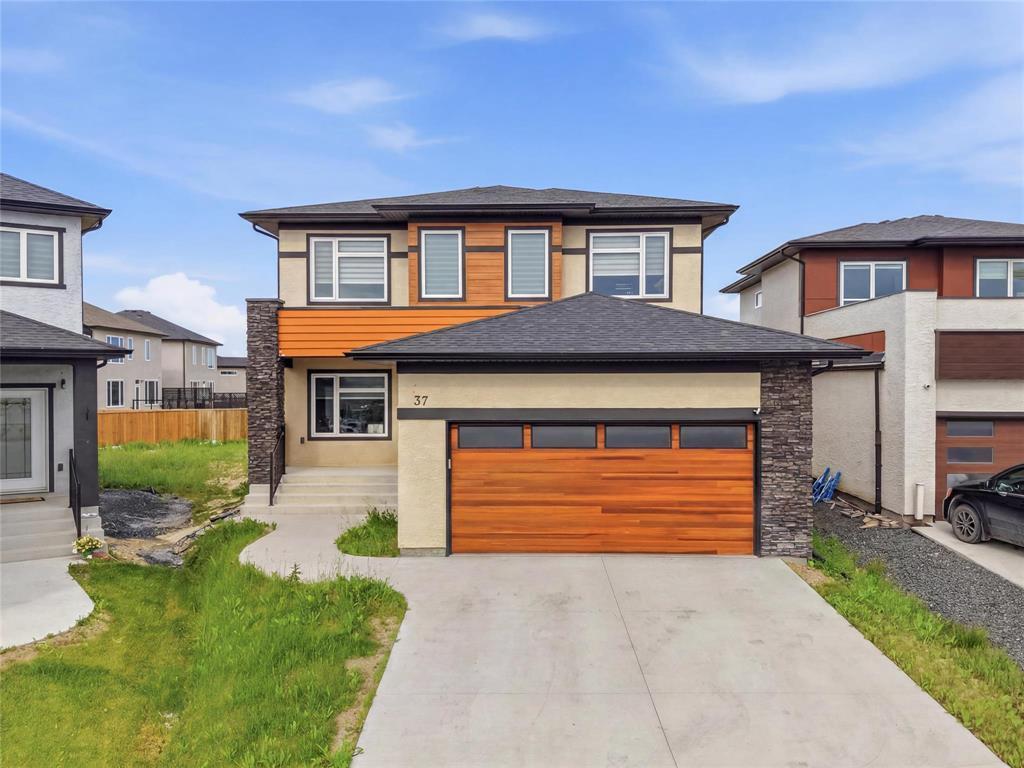 37 Hughes Crescent, Winnipeg, Manitoba