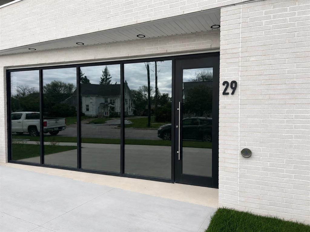 B 29 Riel Avenue, Winnipeg, Manitoba