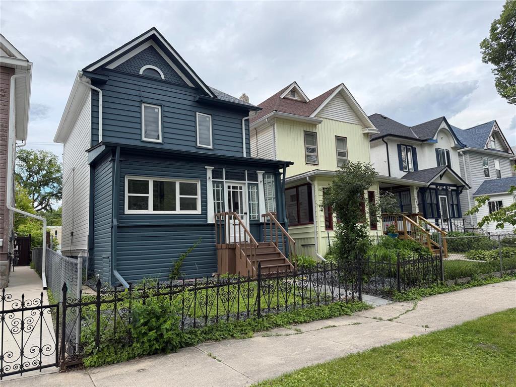 133 Burrows Avenue, Winnipeg, Manitoba