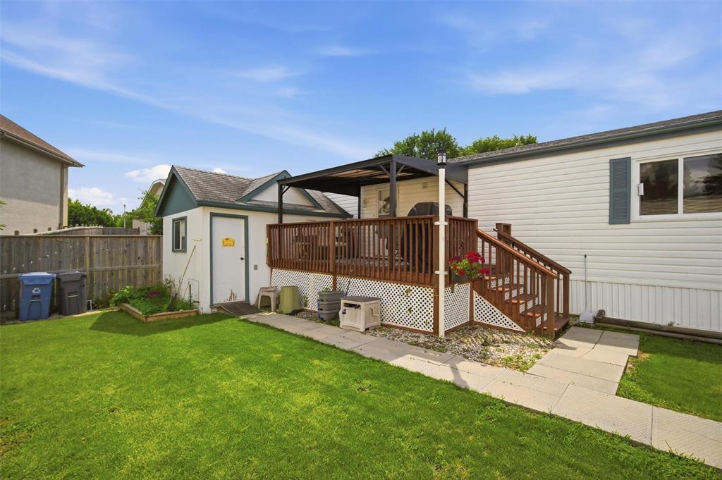 79 Springwood Drive, Winnipeg, Manitoba