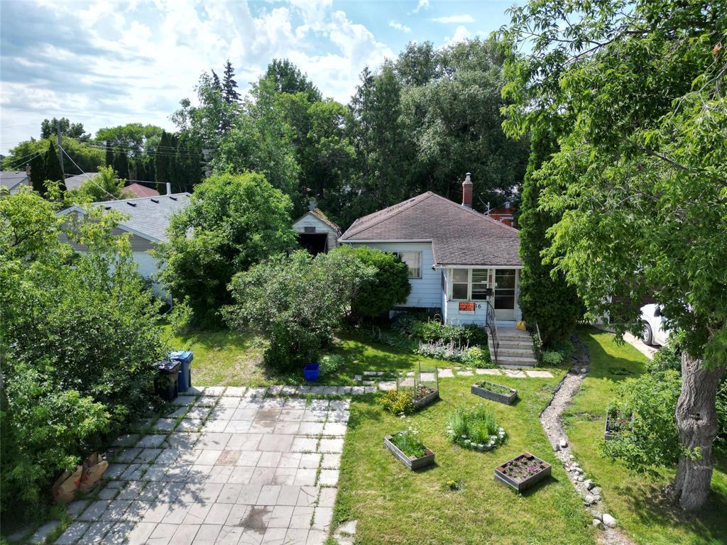 186 Woodbridge Road, Winnipeg, Manitoba