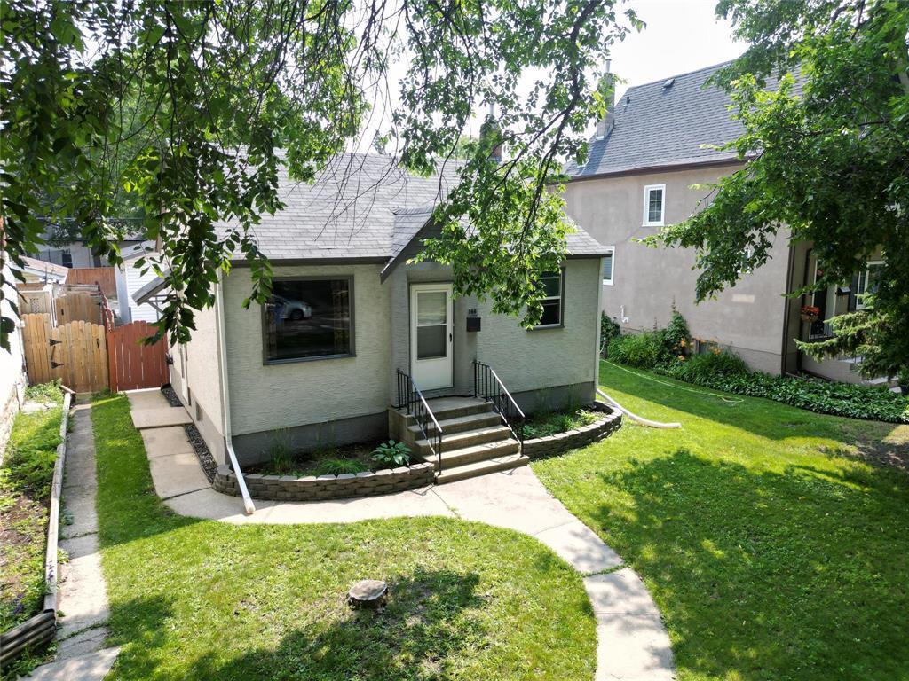 986 Jessie Avenue, Winnipeg, Manitoba