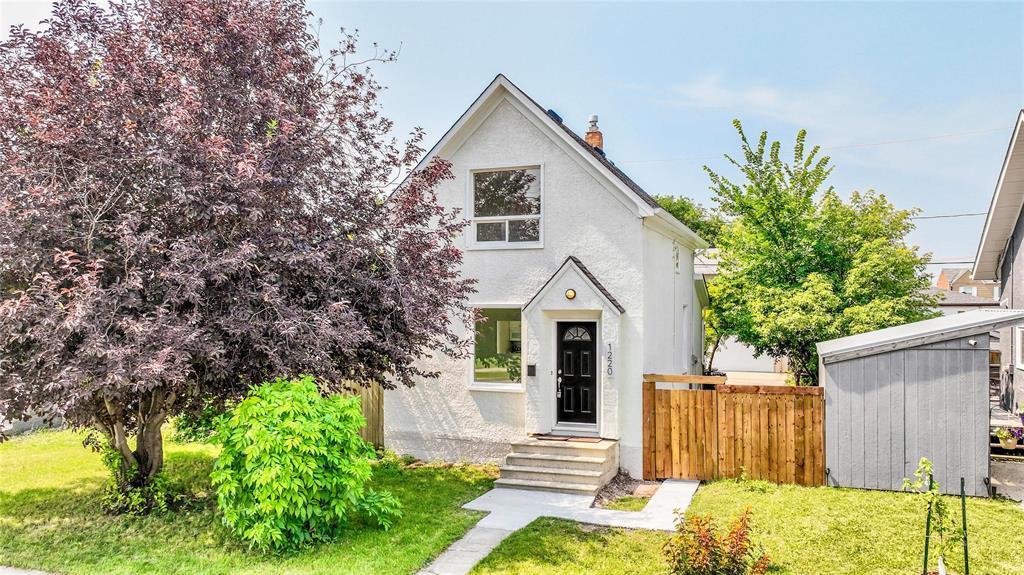 1220 Valour Road, Winnipeg, Manitoba