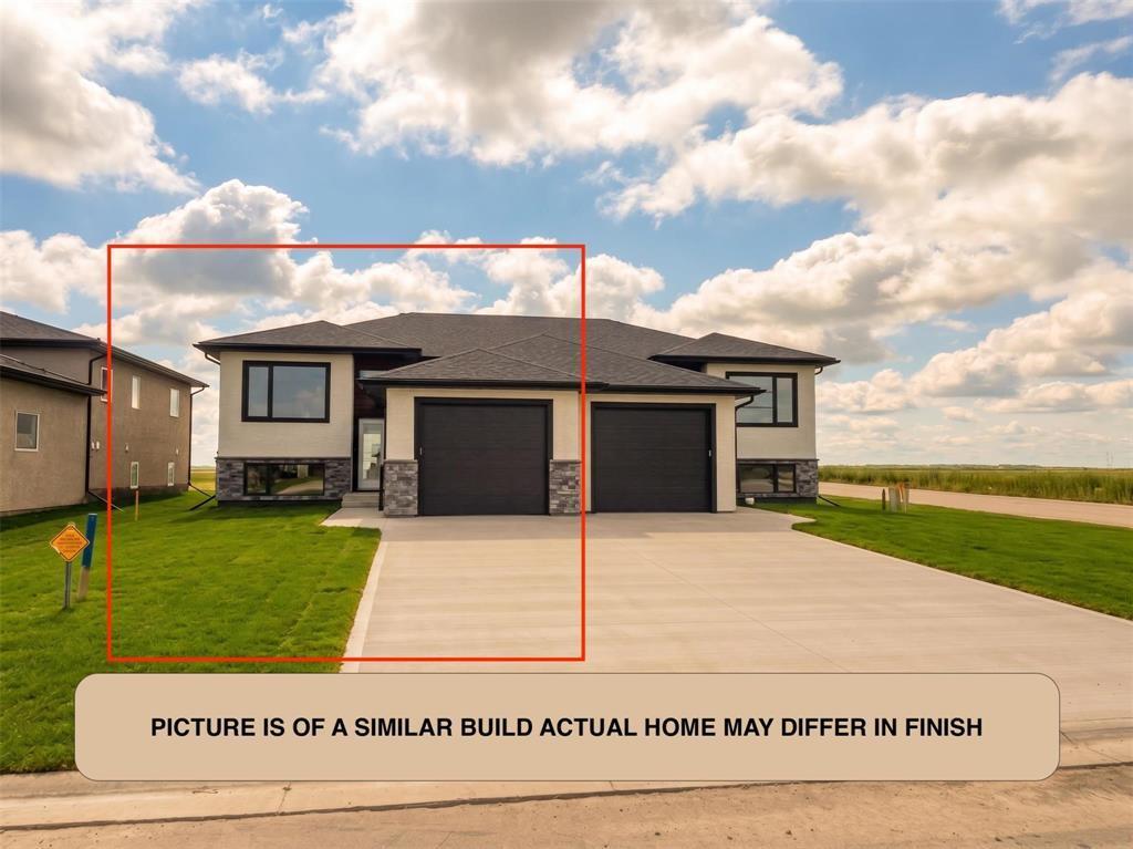 1 Balgownie Drive, Niverville, Manitoba