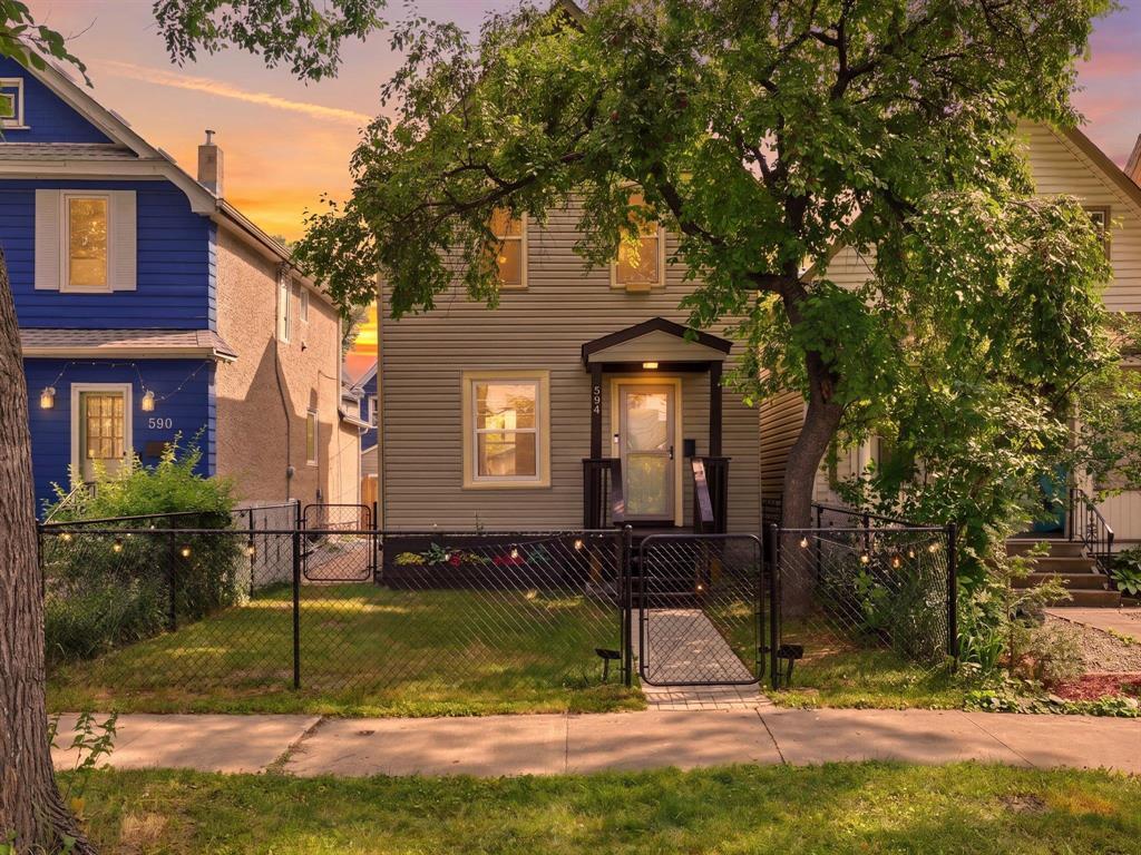 594 Mulvey Avenue, Winnipeg, Manitoba
