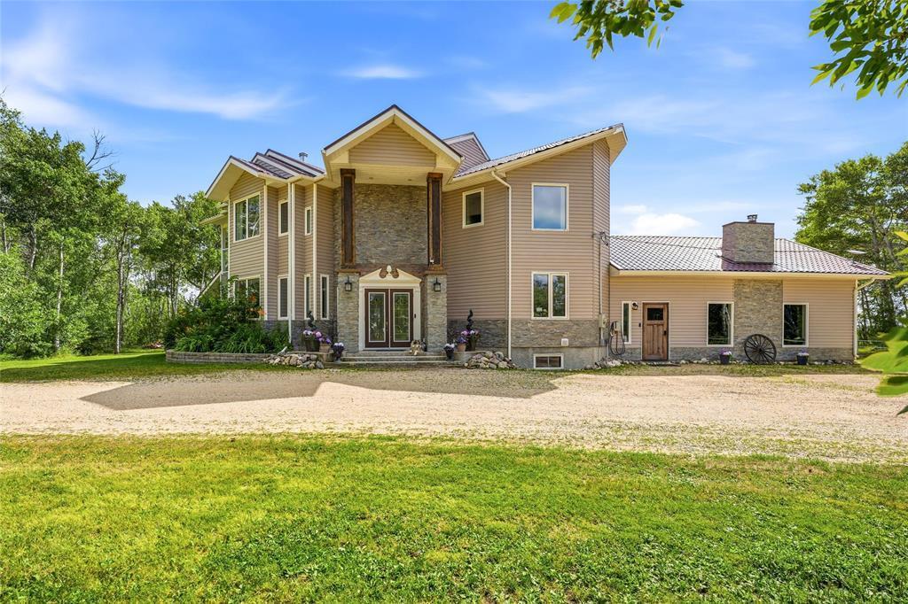 960 Komarno Road, Winnipeg Beach, Manitoba