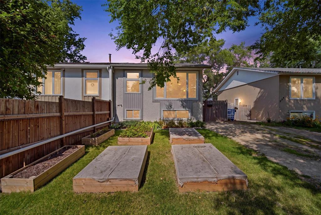 337 Larche Crescent, Winnipeg, Manitoba