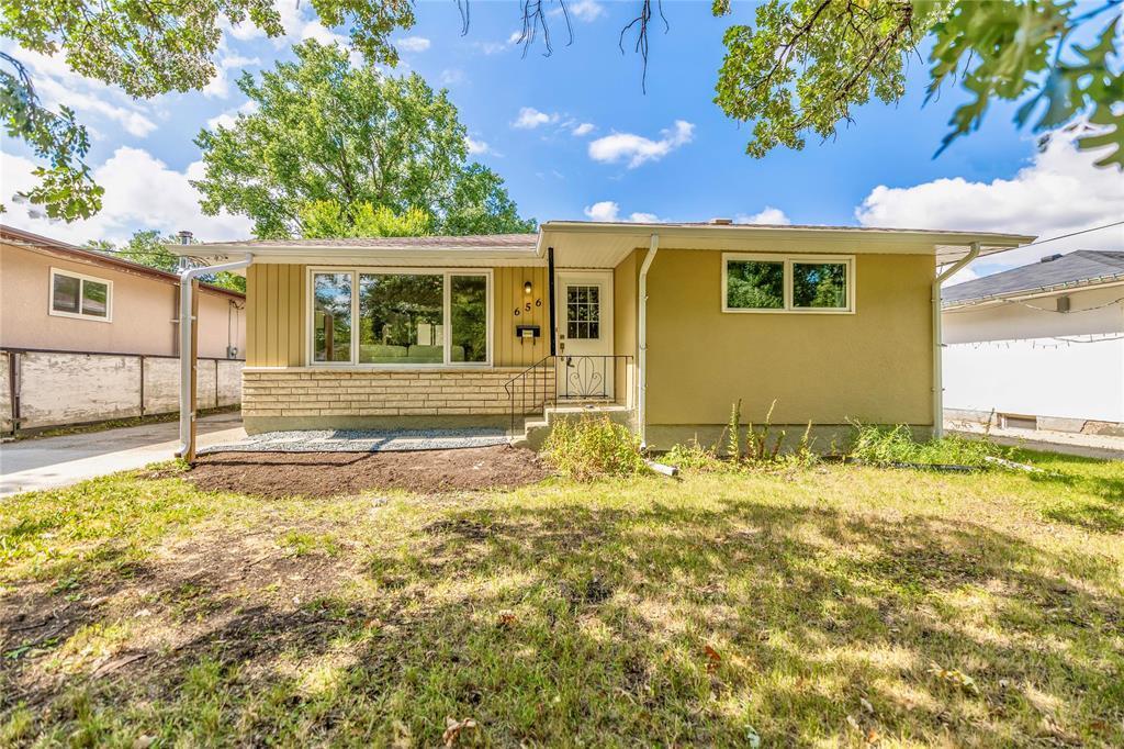 656 Vimy Road, Winnipeg, Manitoba