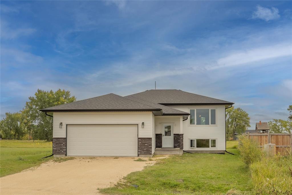9 Robidoux Place, Otterburne, Manitoba