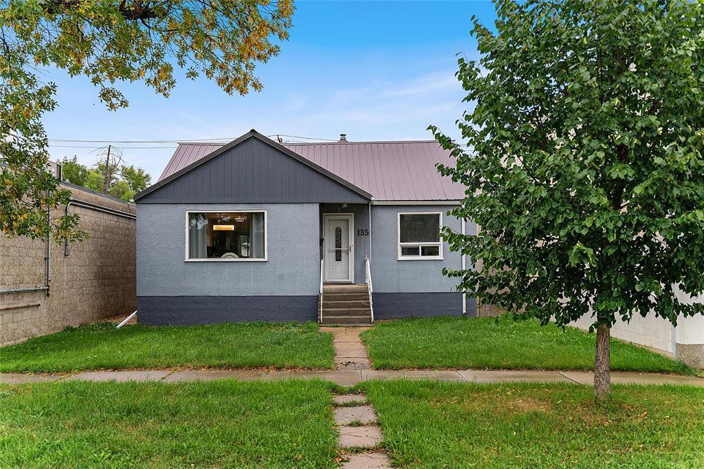 135 Victoria Avenue W, Winnipeg, Manitoba