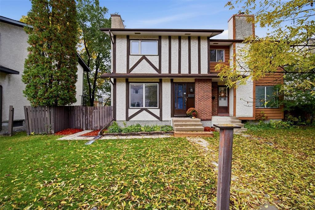 16 Agincourt Road, Winnipeg, Manitoba