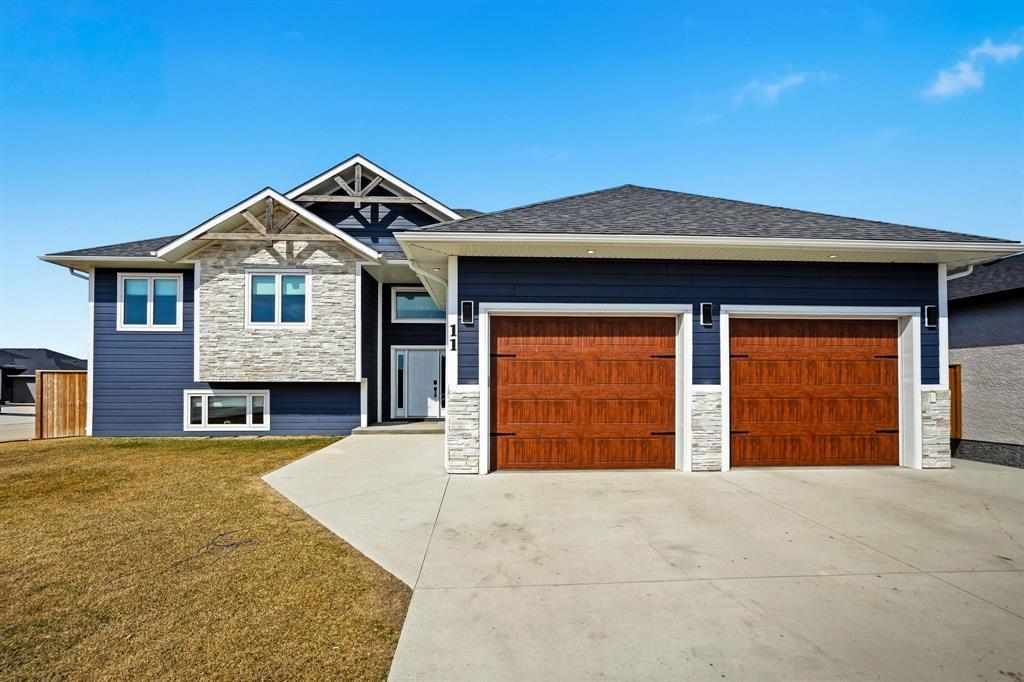 11 Hawthorne Way, Niverville, Manitoba