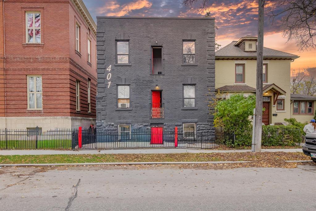 401 Burrows Avenue, Winnipeg, Manitoba