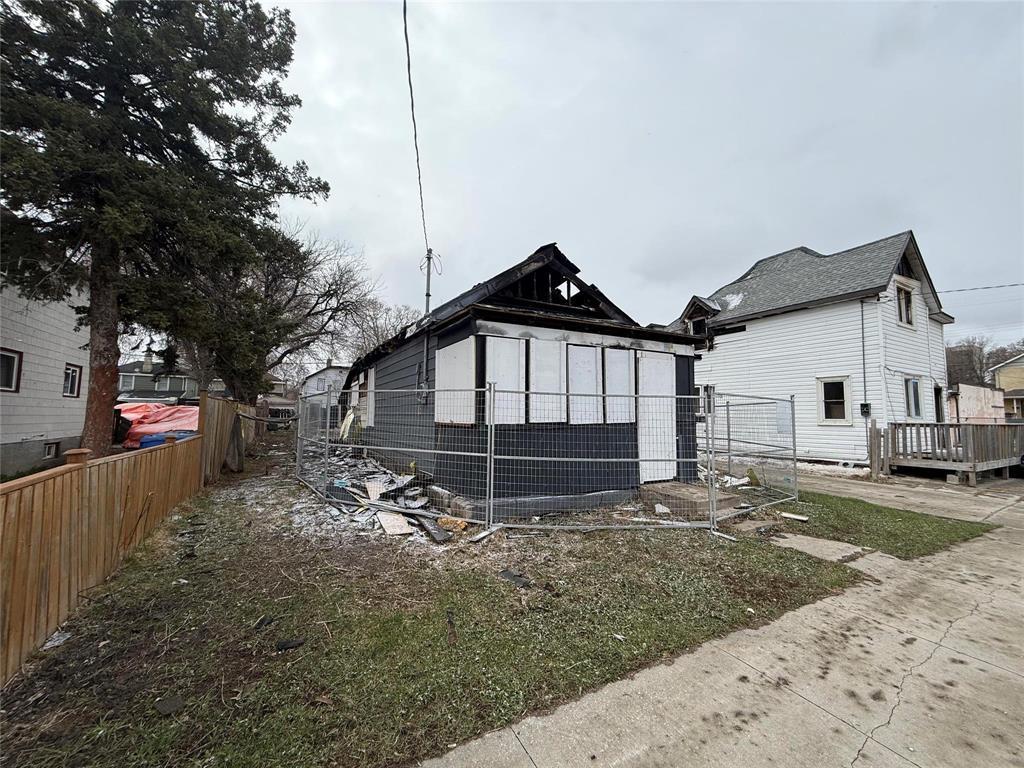 255 Laura Street, Winnipeg, Manitoba