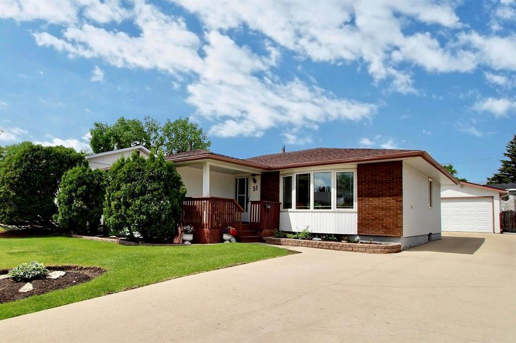 51 Ormiston Road, Winnipeg, Manitoba