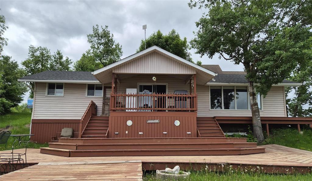 1077 Franklin-Hasselfield Road, Lake Metigoshe, Manitoba