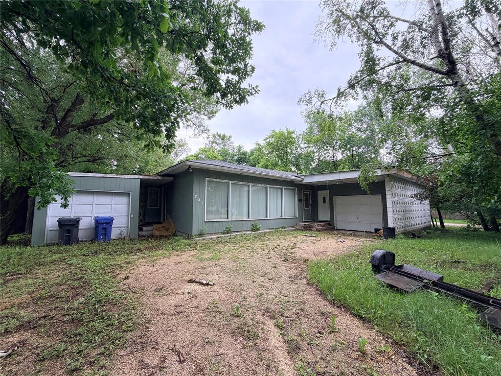 221 Marlton Crescent, Winnipeg, Manitoba