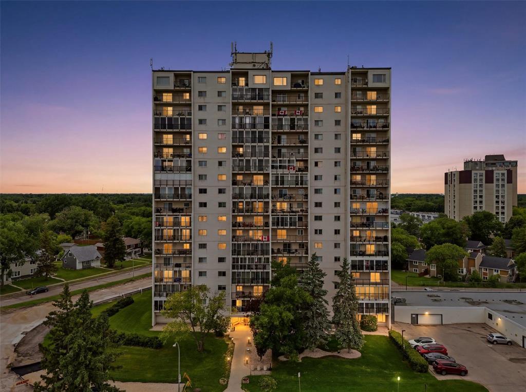 19C 1975 Corydon Avenue, Winnipeg, Manitoba