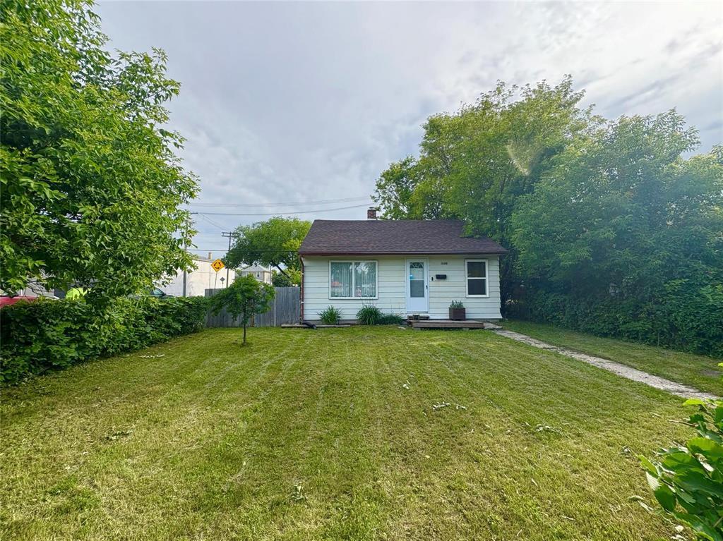1600 Logan Avenue, Winnipeg, Manitoba