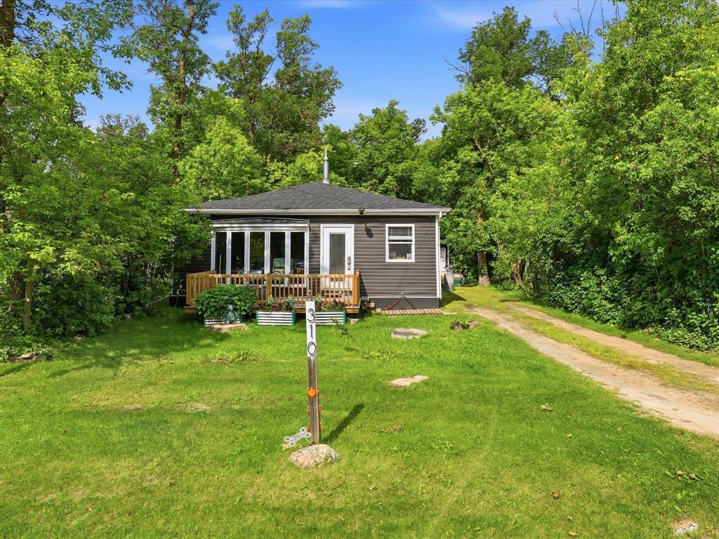 310 Gimli Road, Dunnottar, Manitoba