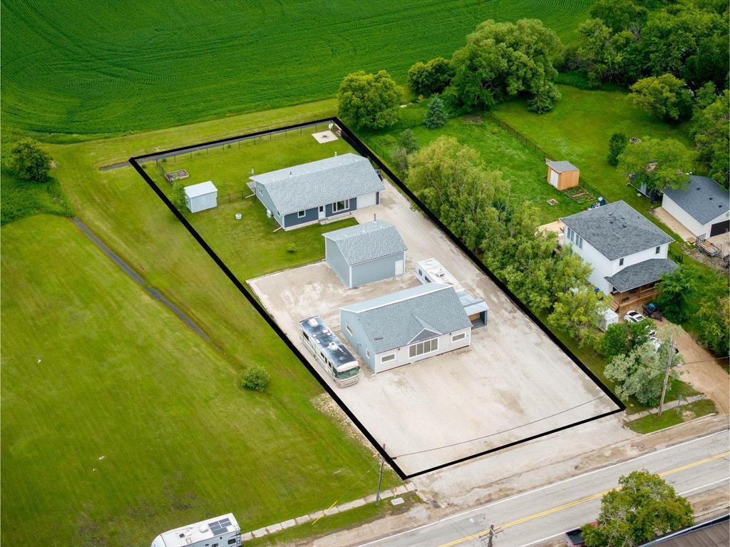 72 & 74 MYRTLE Street, Cooks Creek, Manitoba