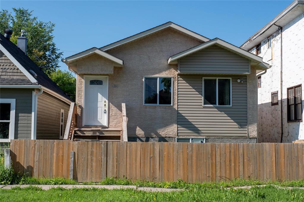 484 Aberdeen Avenue, Winnipeg, Manitoba