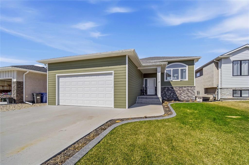 30 Aberdeen Drive, Niverville, Manitoba