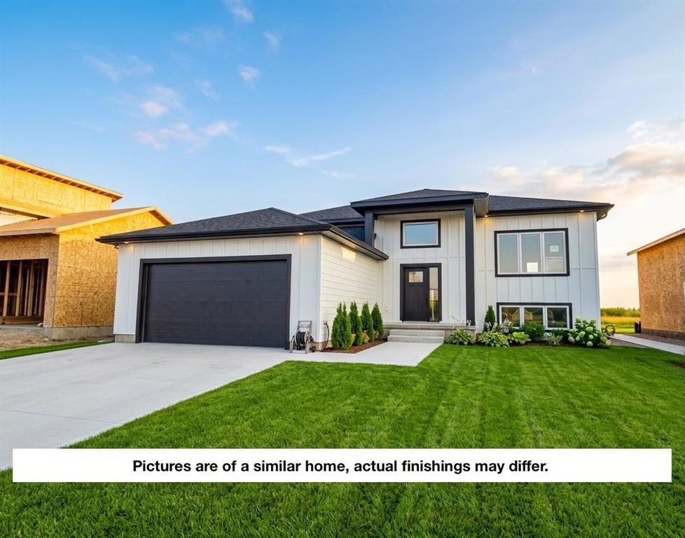 12 Van Riesen Drive, Niverville, Manitoba