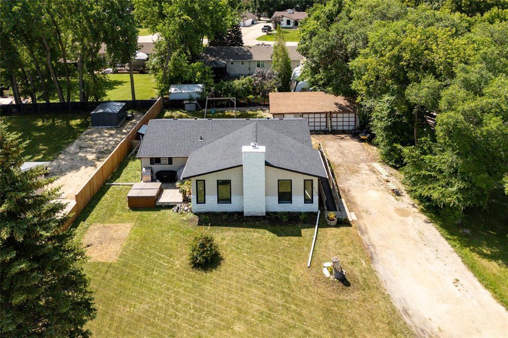 317 LAMOUREUX Road, Ile Des Chenes, Manitoba