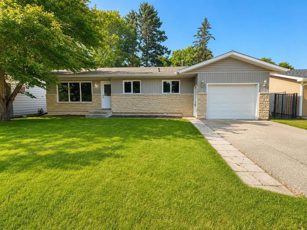 323 Cedar Crescent, Steinbach, Manitoba