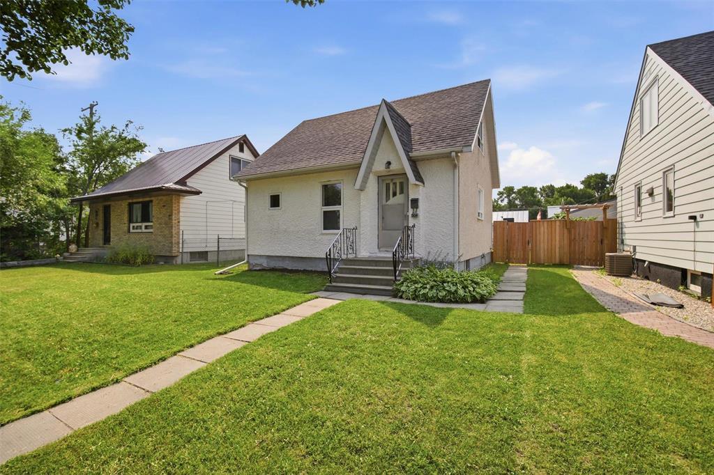 504 Notre Dame Street, Winnipeg, Manitoba