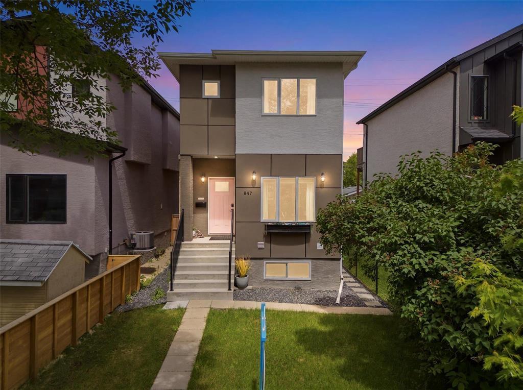 847 Weatherdon Avenue, Winnipeg, Manitoba