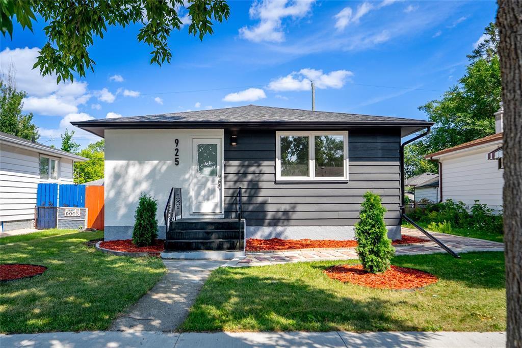 925 Telfer Street N, Winnipeg, Manitoba